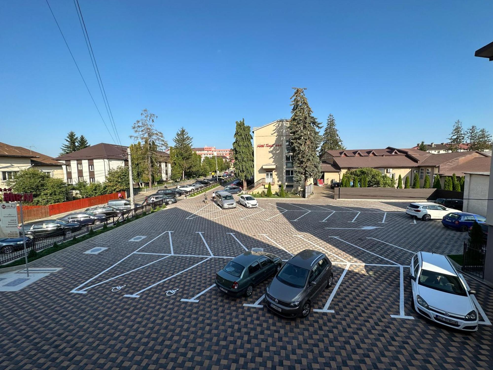 Hotel Turist Fălticeni Exterior foto